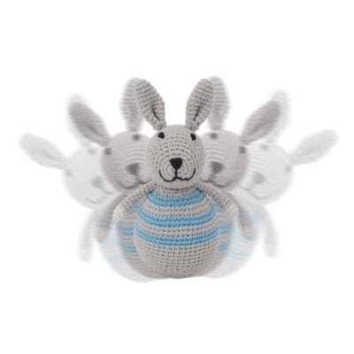 Gehäkeltes Stehaufmännchen HASE BOBBY in blau von Sindibaba® (in Bewegung)
