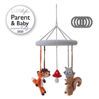 Gehäkeltes Baby-Mobile WALDTIERE 2 - mit 2020 Awards-Logo XL