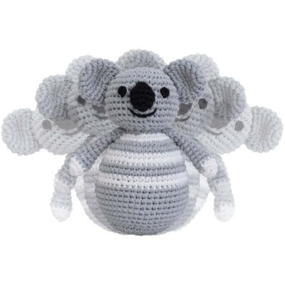12558 - Gehäkeltes Stehaufmännchen Koala COCO Bio - in Bewegung